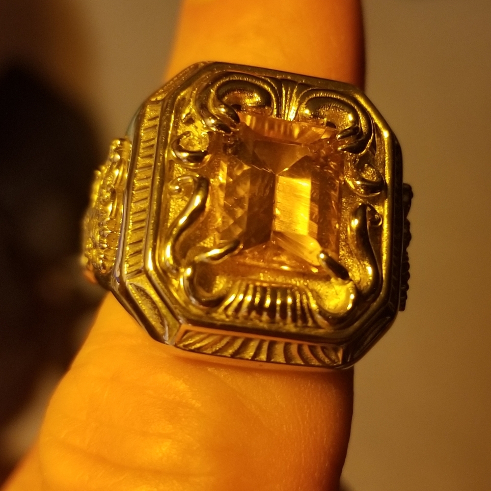 .925 Silver Ring with yellow Citrine